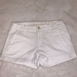 American Eagle White Khaki Shortie shorts